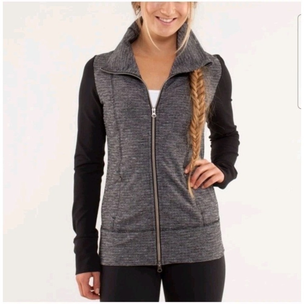 Lululemon Daily Yoga Jacket Polar Haze‎ / Black Full Zip size 6